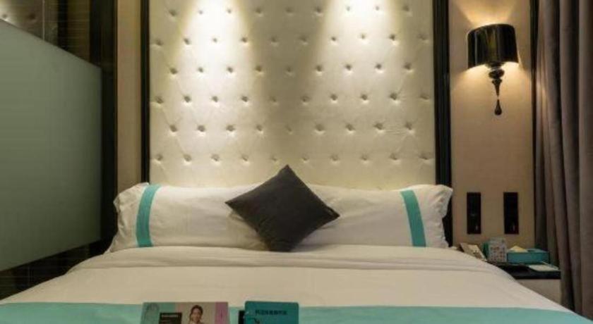 Hotel Xana Hotelle-shanghai Expo Park Xizang Nan Road 3*